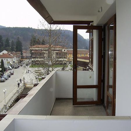 Apartment Planinski Rai Trjavna Exteriör bild